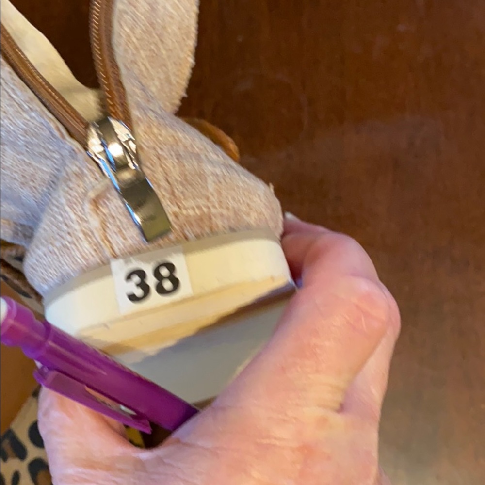 Sandals - Picture 3 of 3